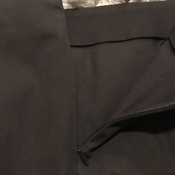 NWT Black Pencil Skirt from Banana Republic! - Picture 3 of 3